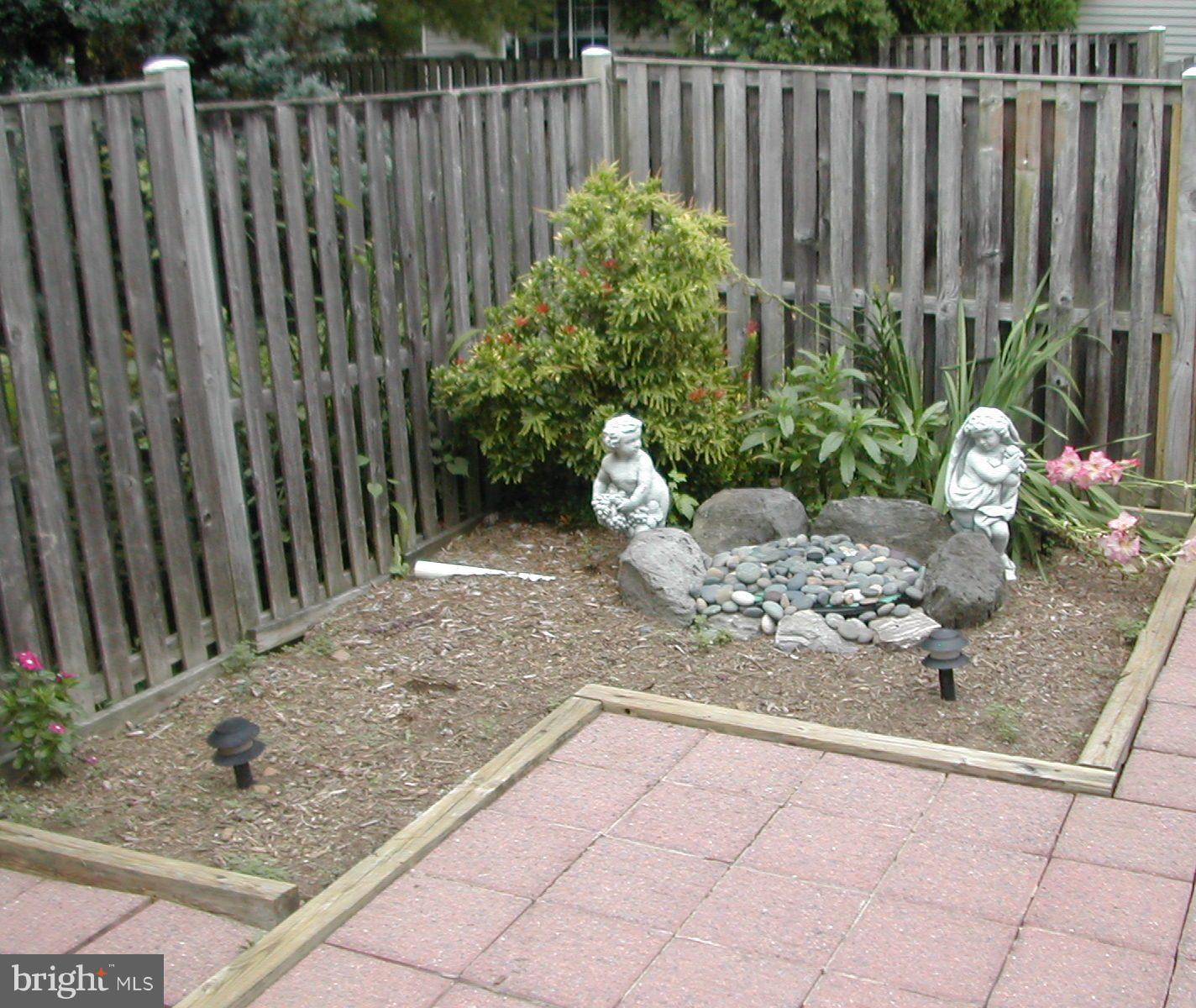 OLD FIELDS - Residential