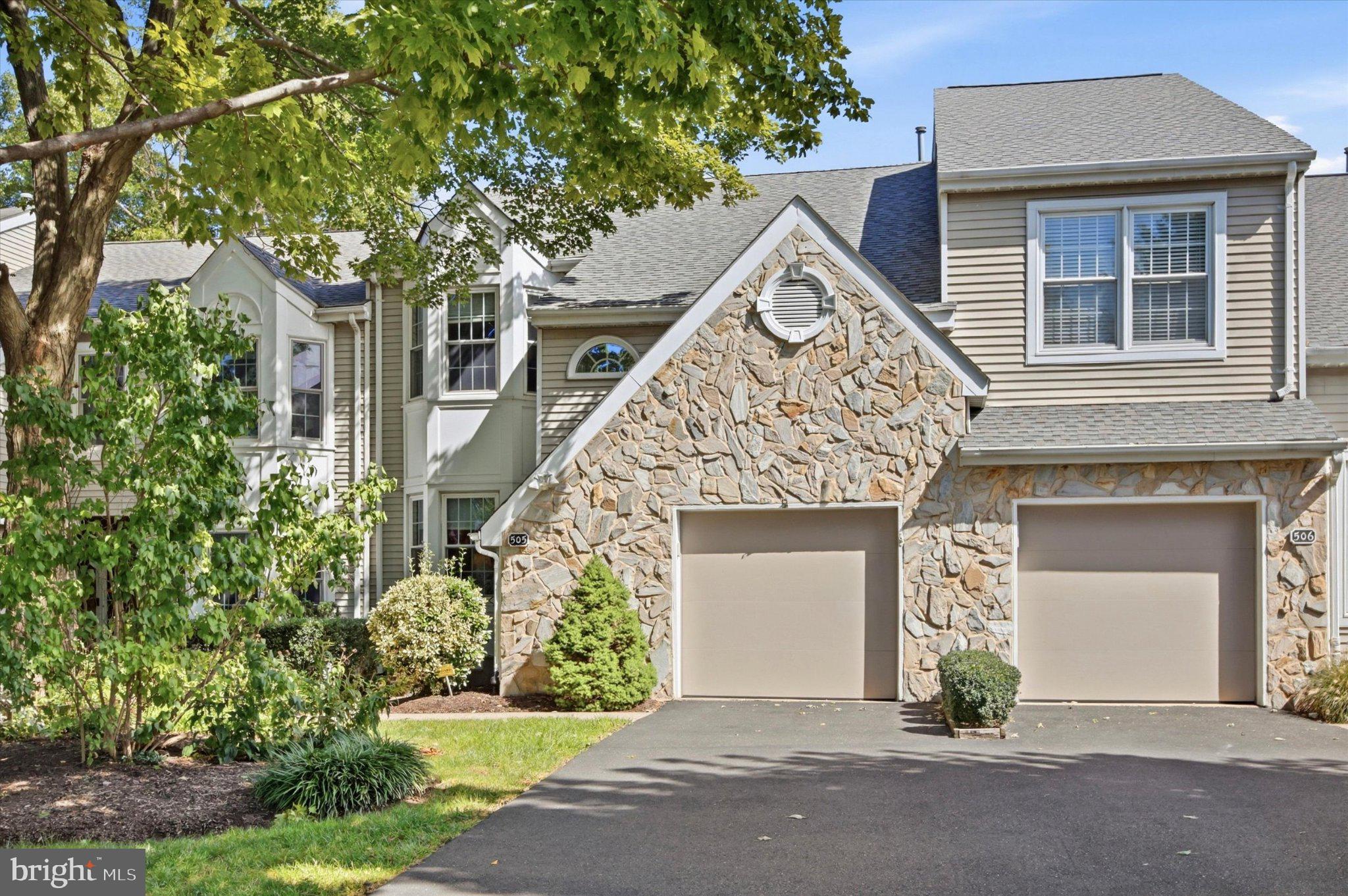 505 EAGLE LANE