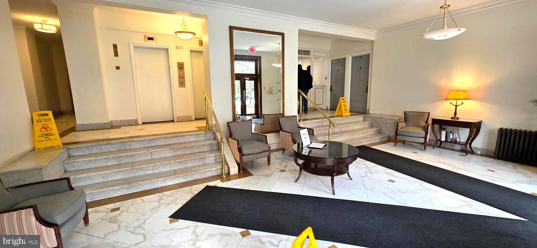 1954 COLUMBIA ROAD NW 104