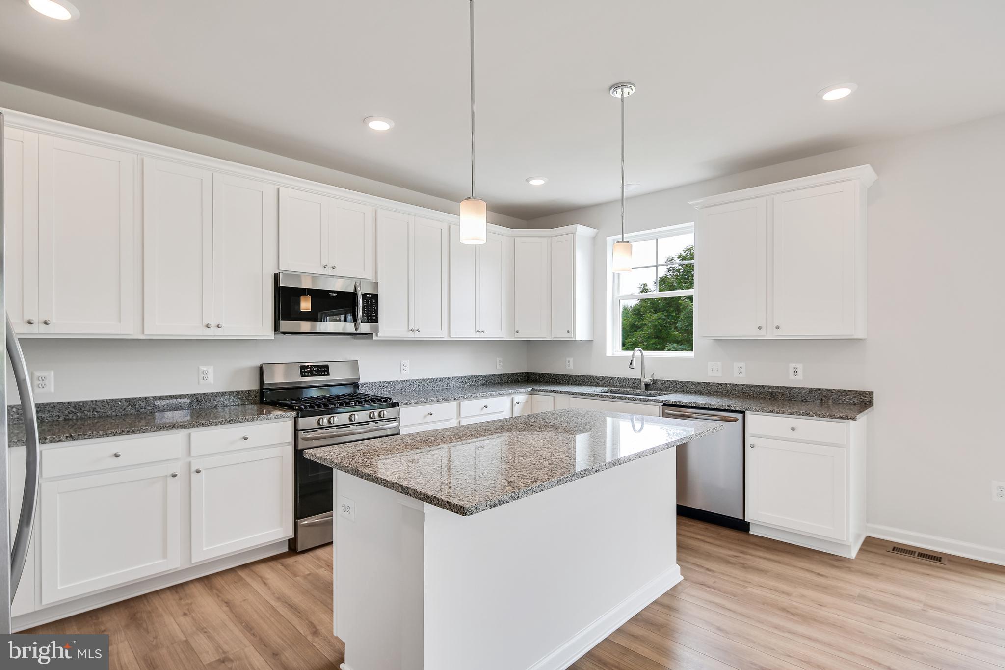 SENSENY VILLAGE - Residential