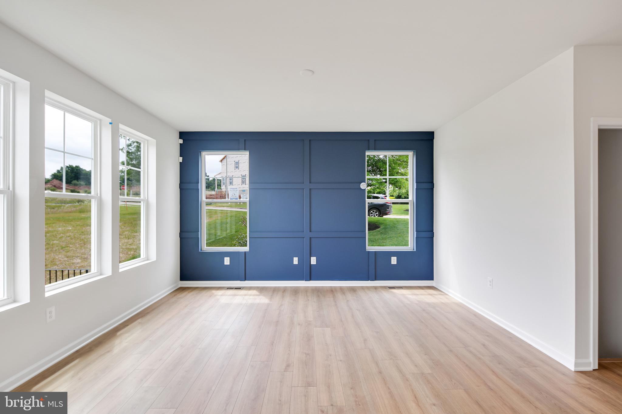 SENSENY VILLAGE - Residential