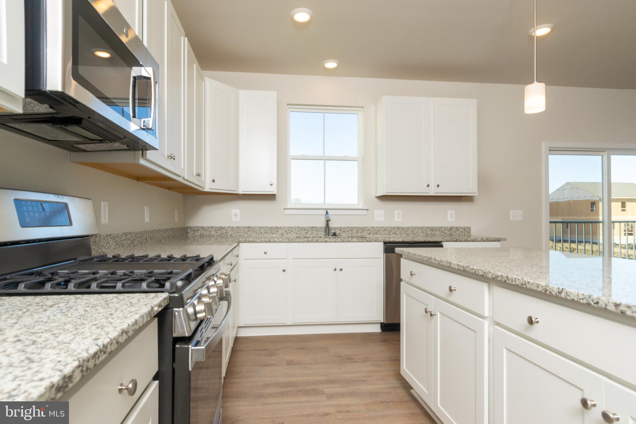 SENSENY VILLAGE - Residential