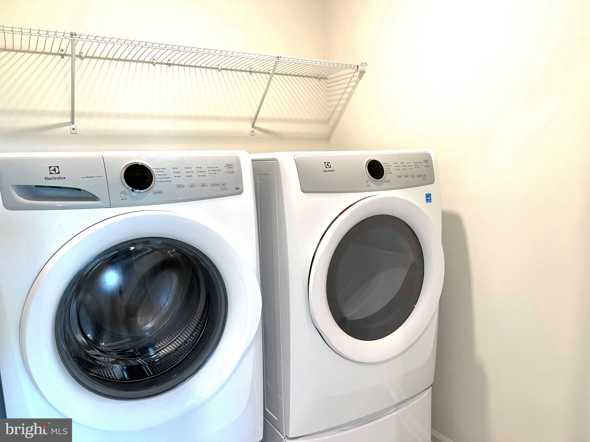 SENSENY VILLAGE - Residential