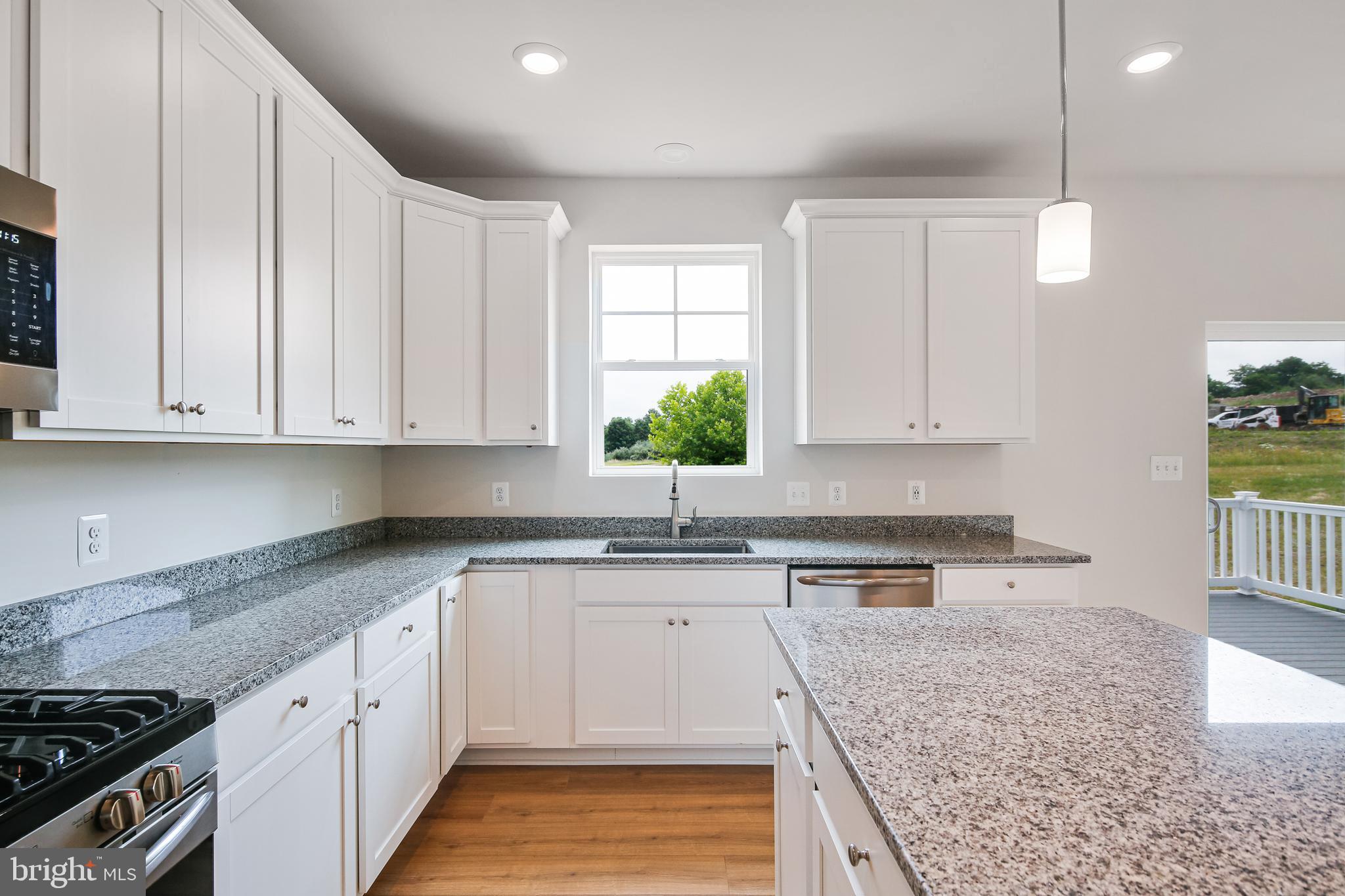 SENSENY VILLAGE - Residential