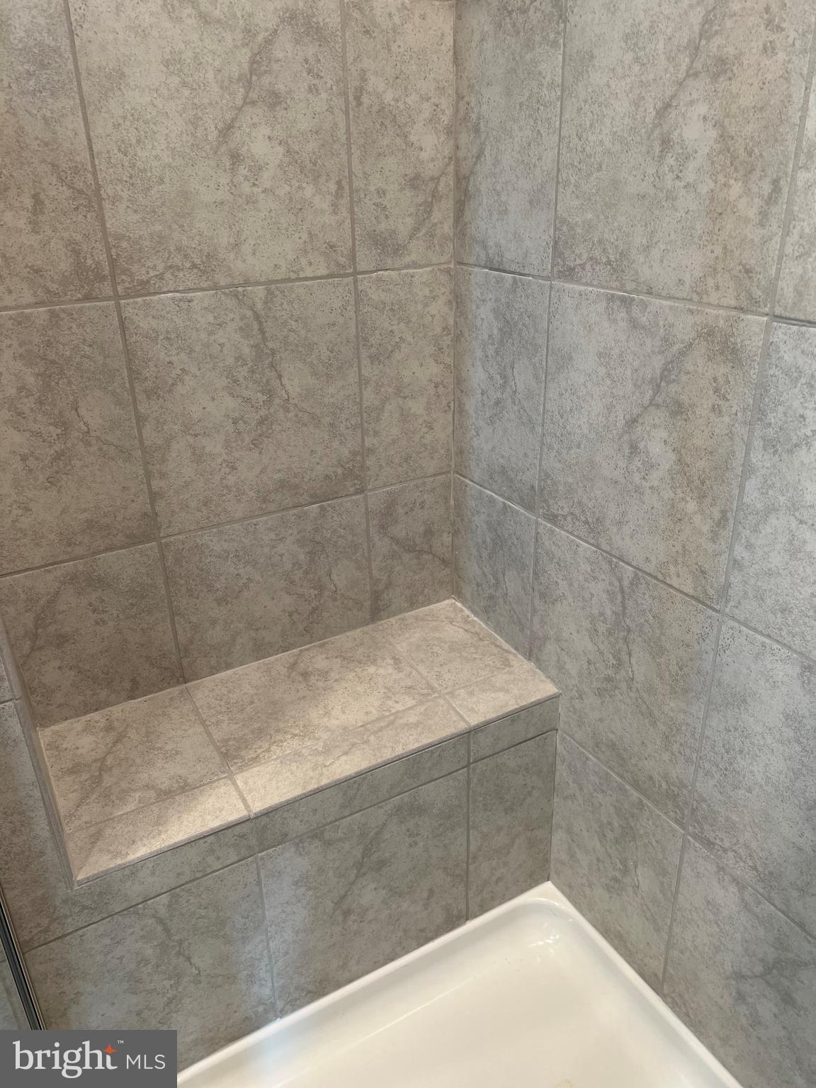 SENSENY VILLAGE - Residential