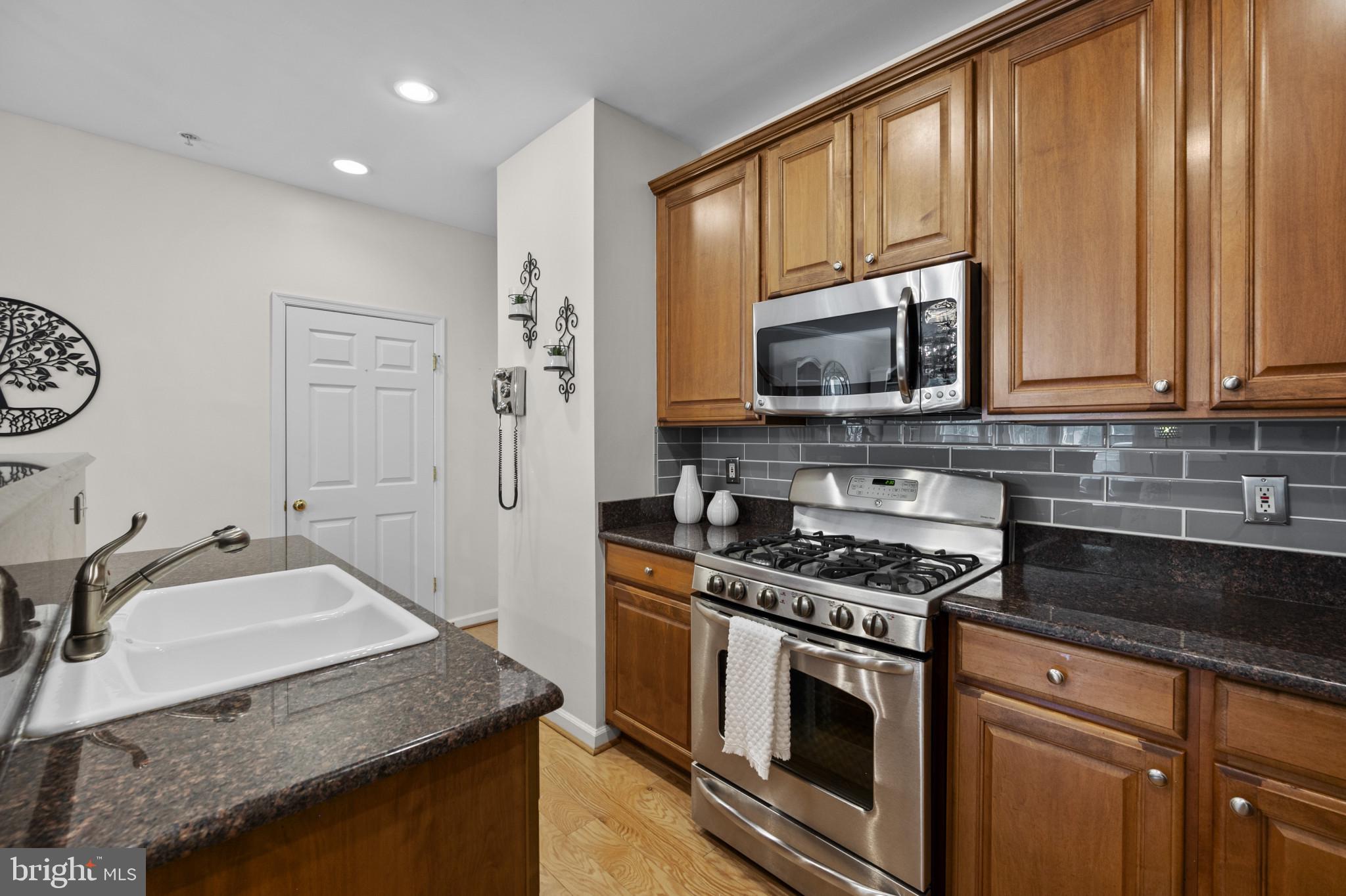 LAKELANDS - Residential