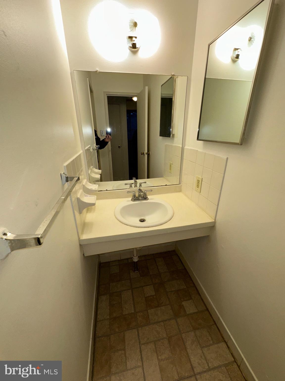 BUSTLETON - Residential