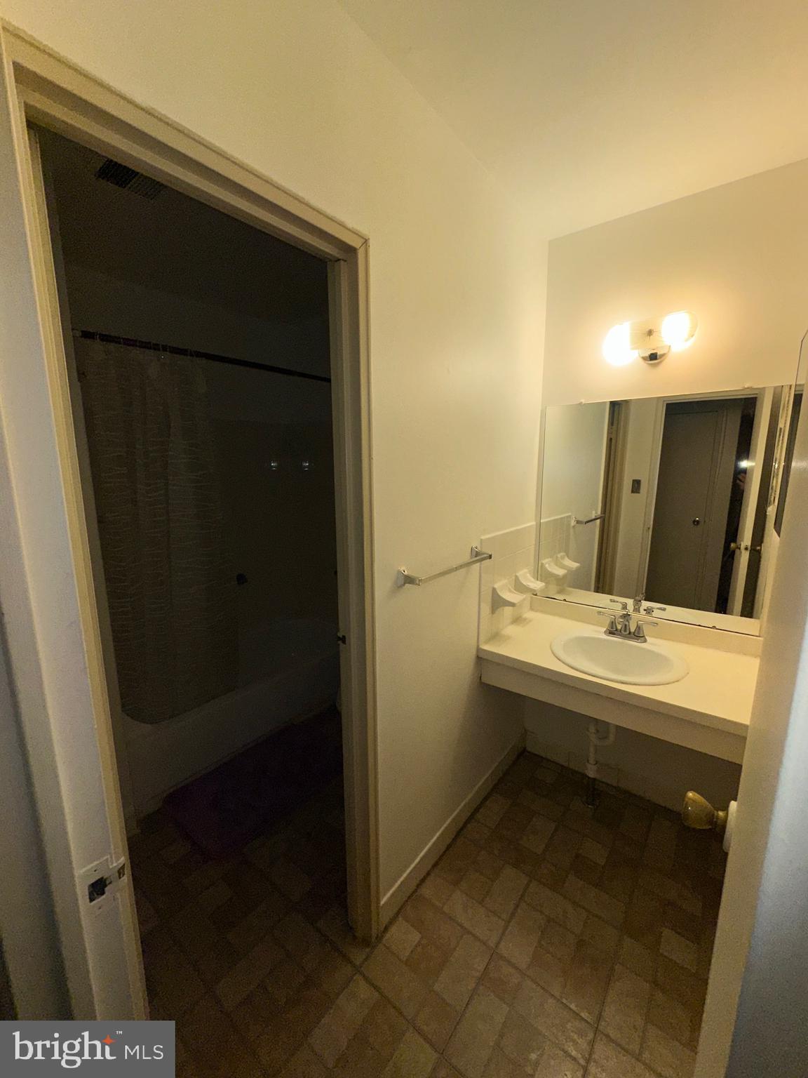 BUSTLETON - Residential