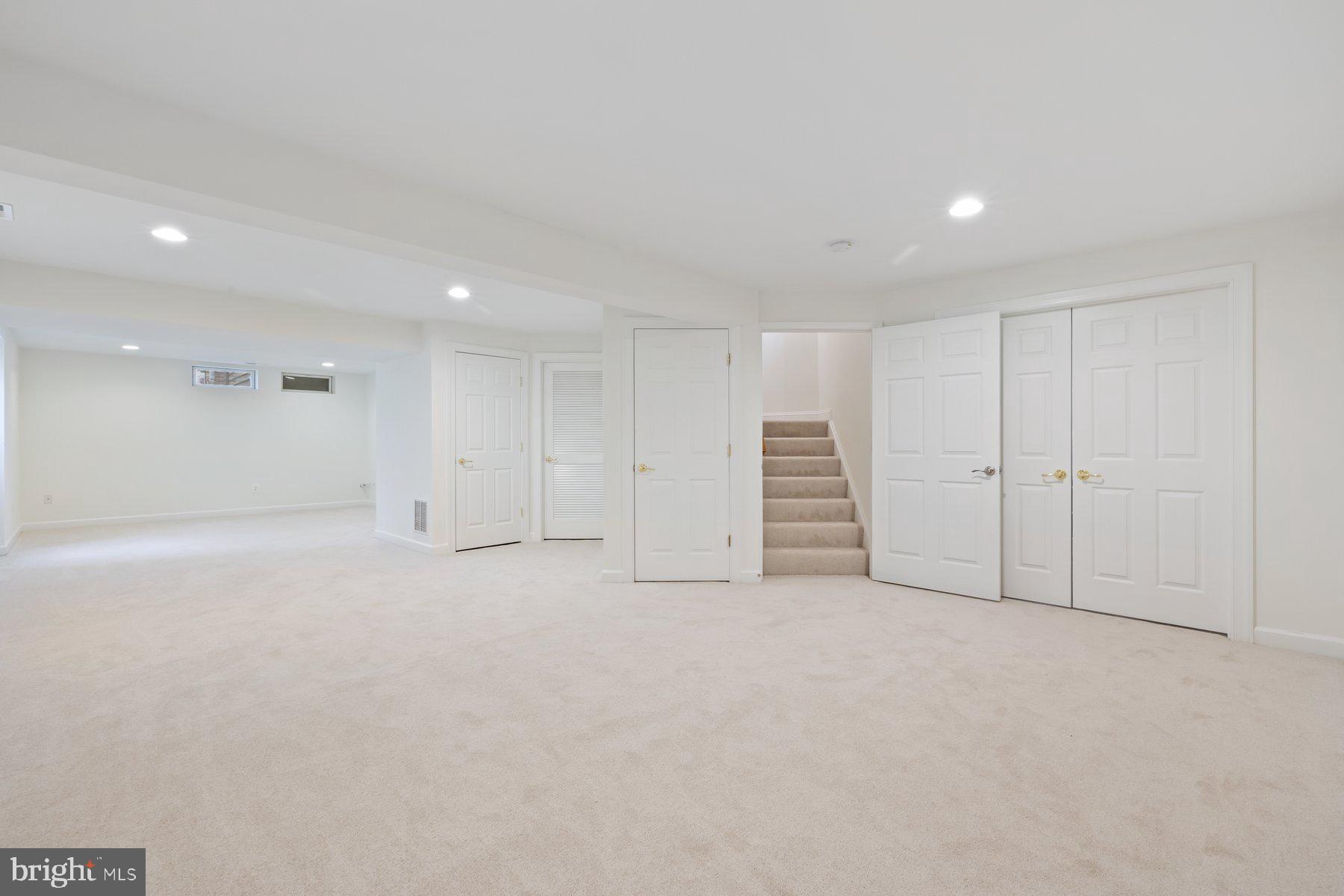 BRINKLEY MANOR - Residential