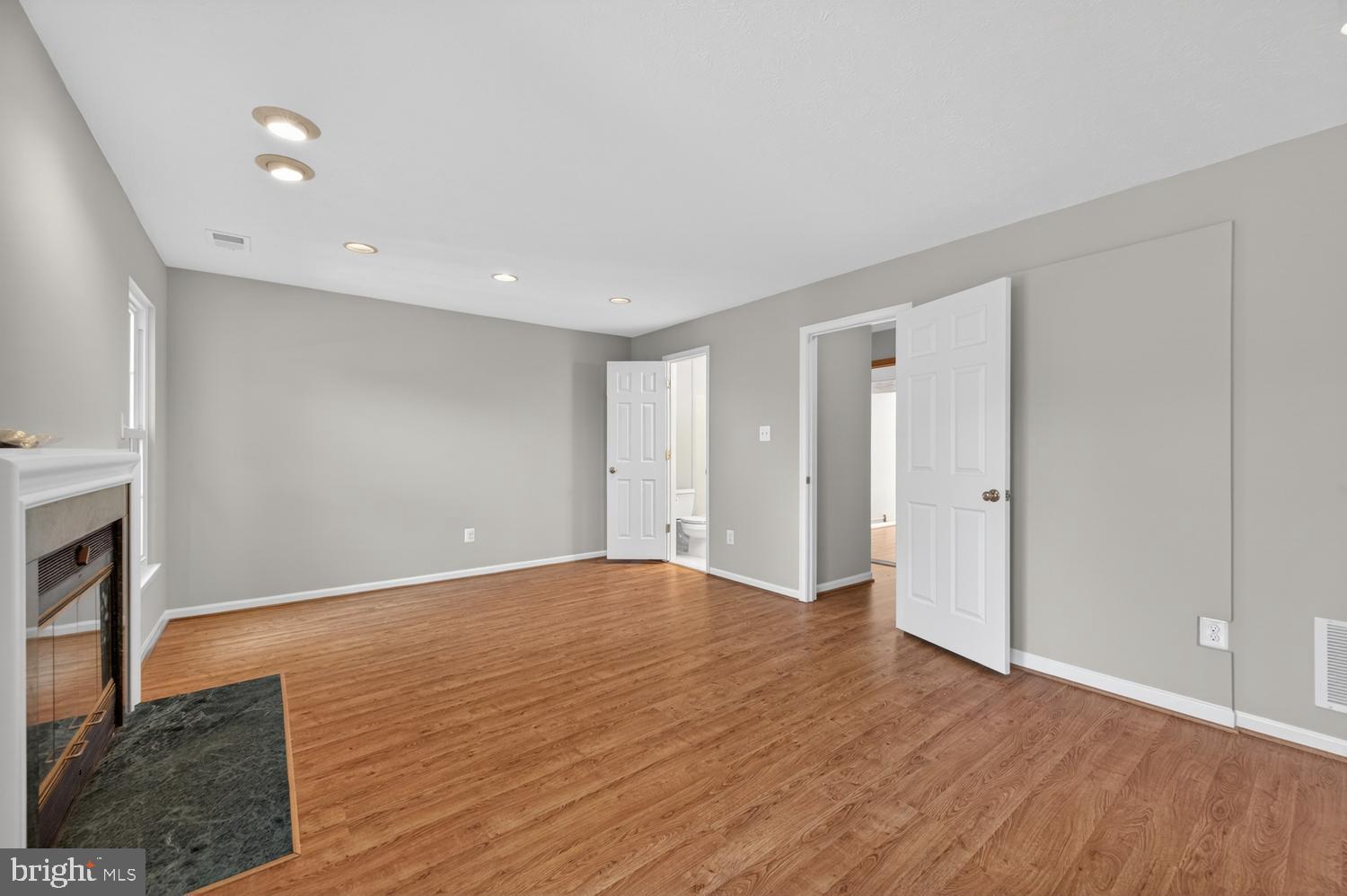 WINDING RIDGE - Residential