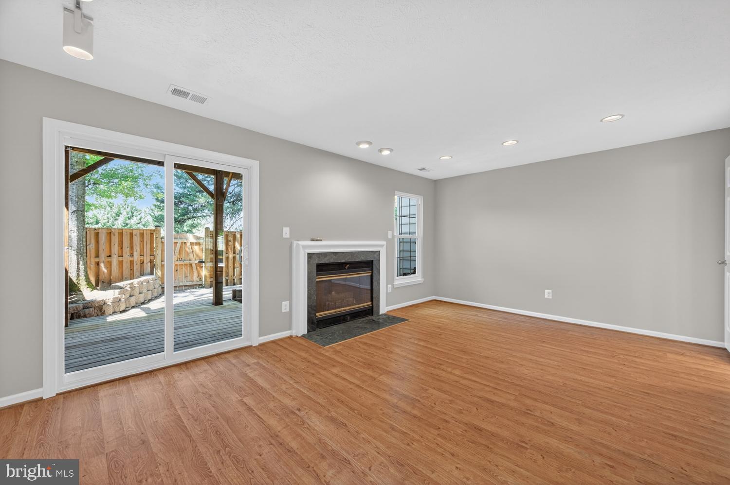 WINDING RIDGE - Residential
