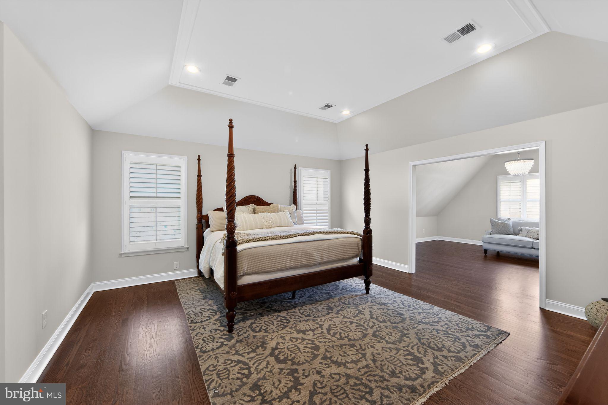 OAKWOOD - Residential
