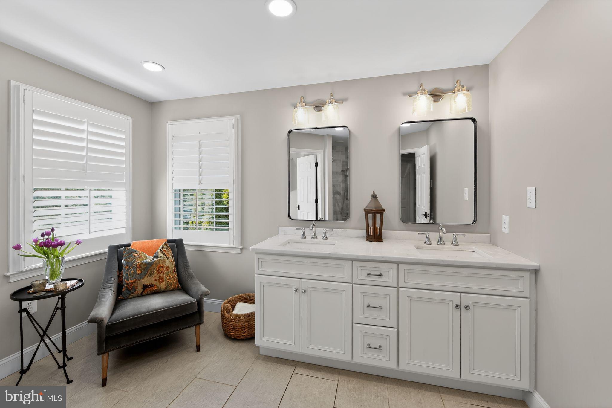 OAKWOOD - Residential
