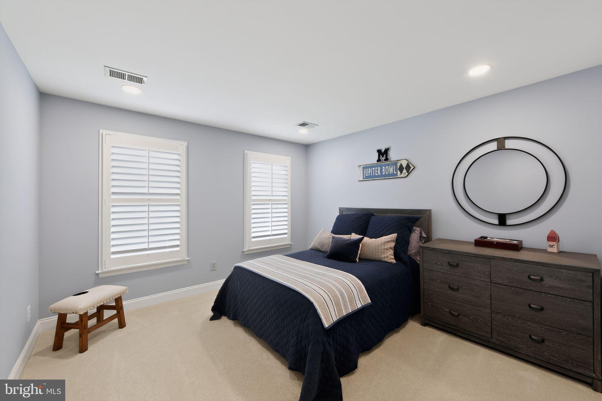 OAKWOOD - Residential