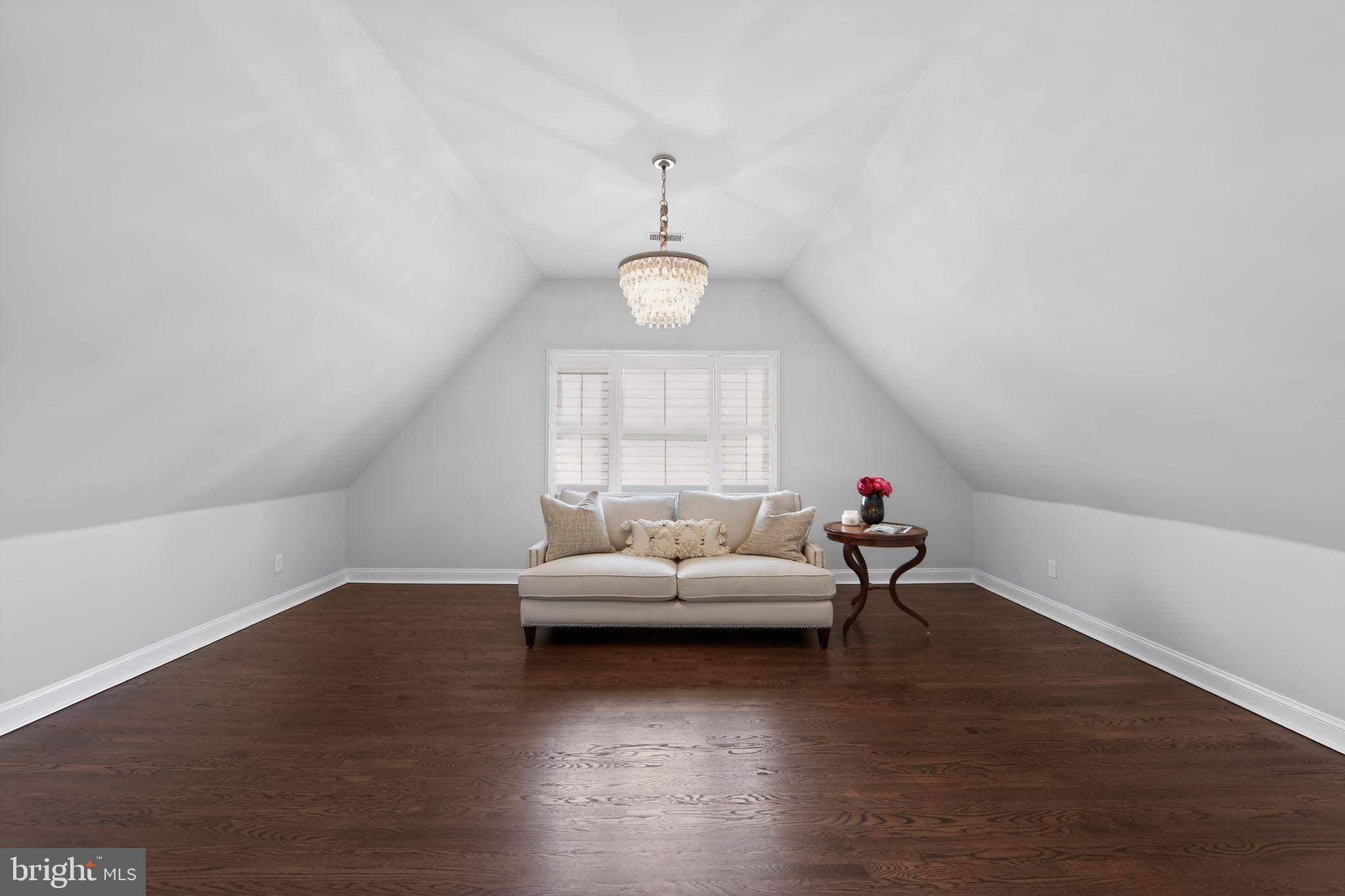 OAKWOOD - Residential