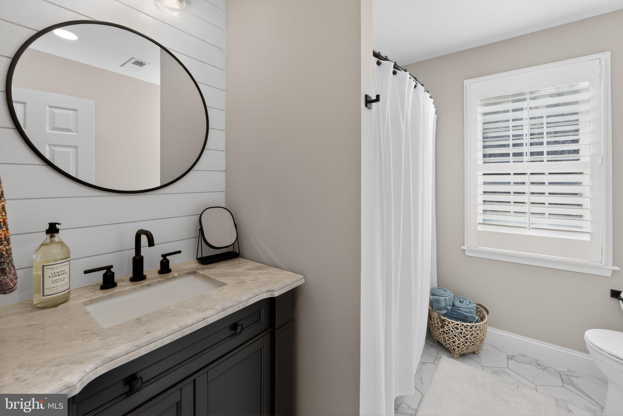 OAKWOOD - Residential