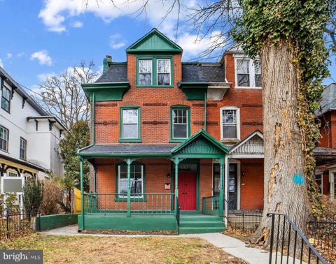 Townhouse For Sale - 147 W Harvey Street<br/> PHILADELPHIA, PA 19144