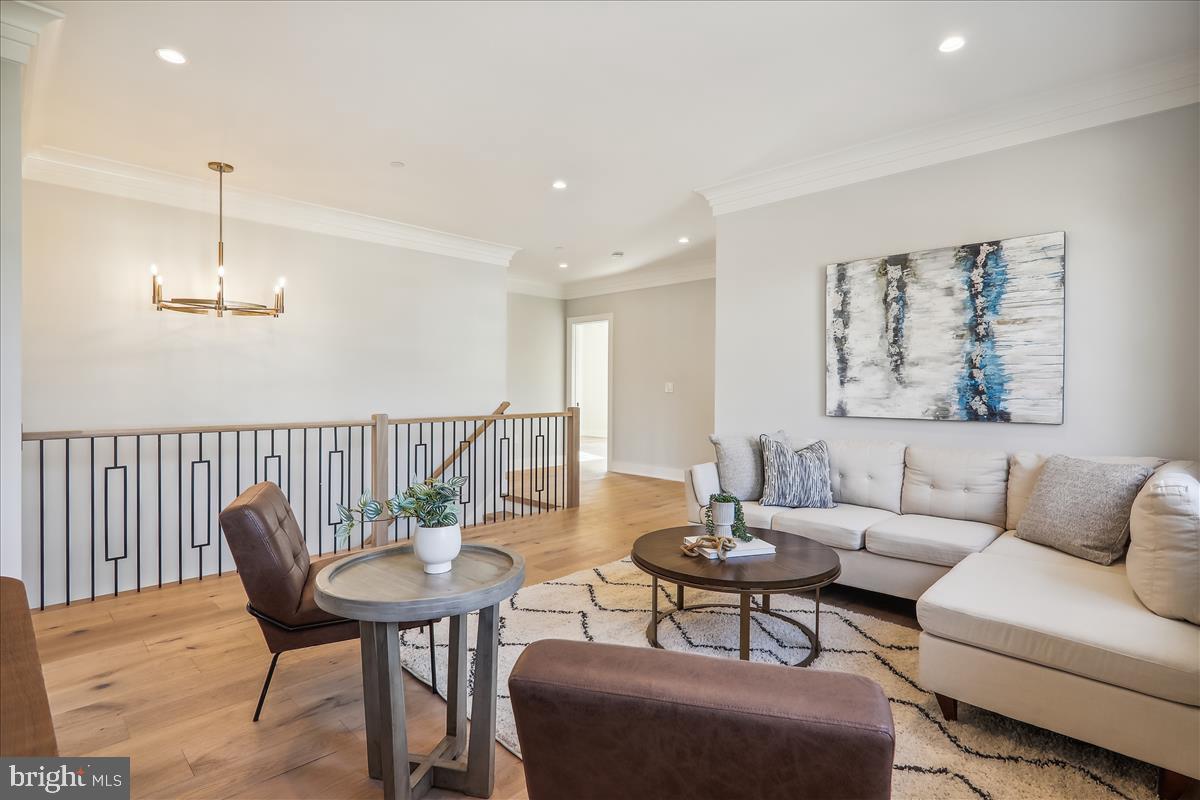 MARYMOUNT - Residential