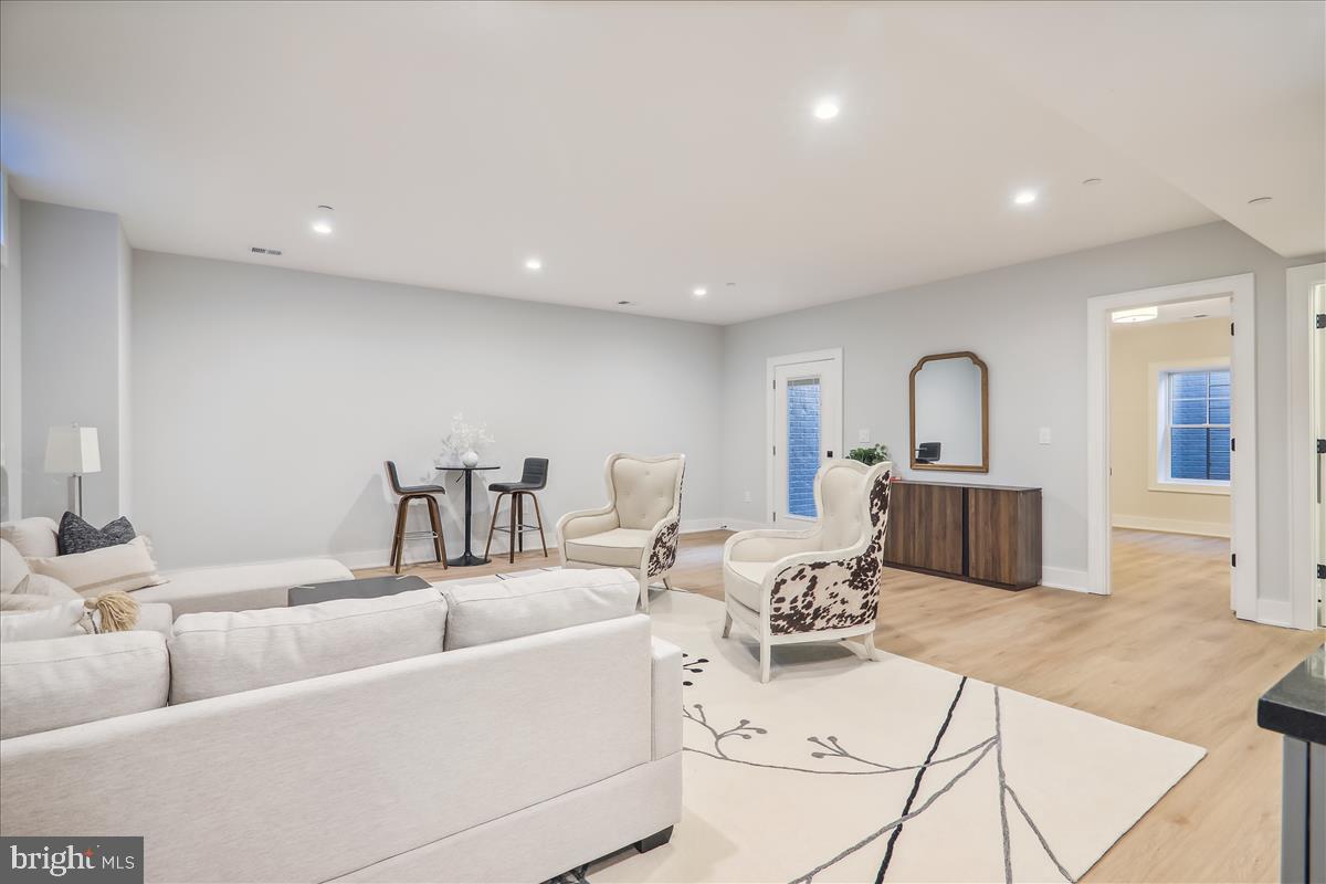 MARYMOUNT - Residential