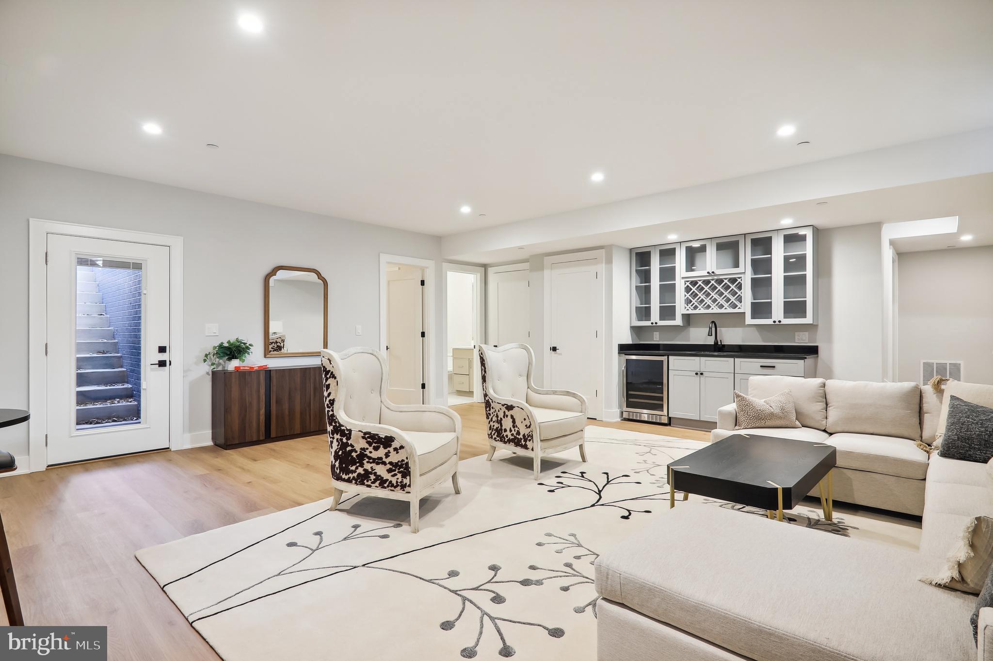 MARYMOUNT - Residential