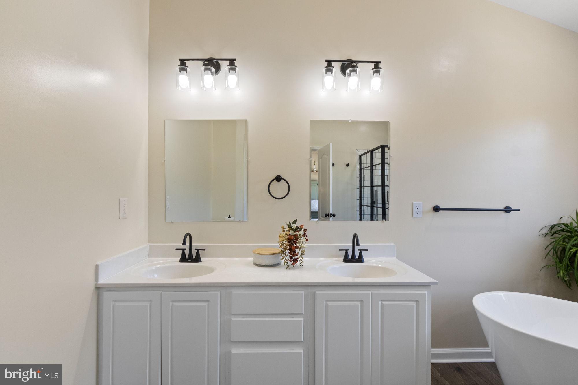 LOGAN HEIGHTS - Residential