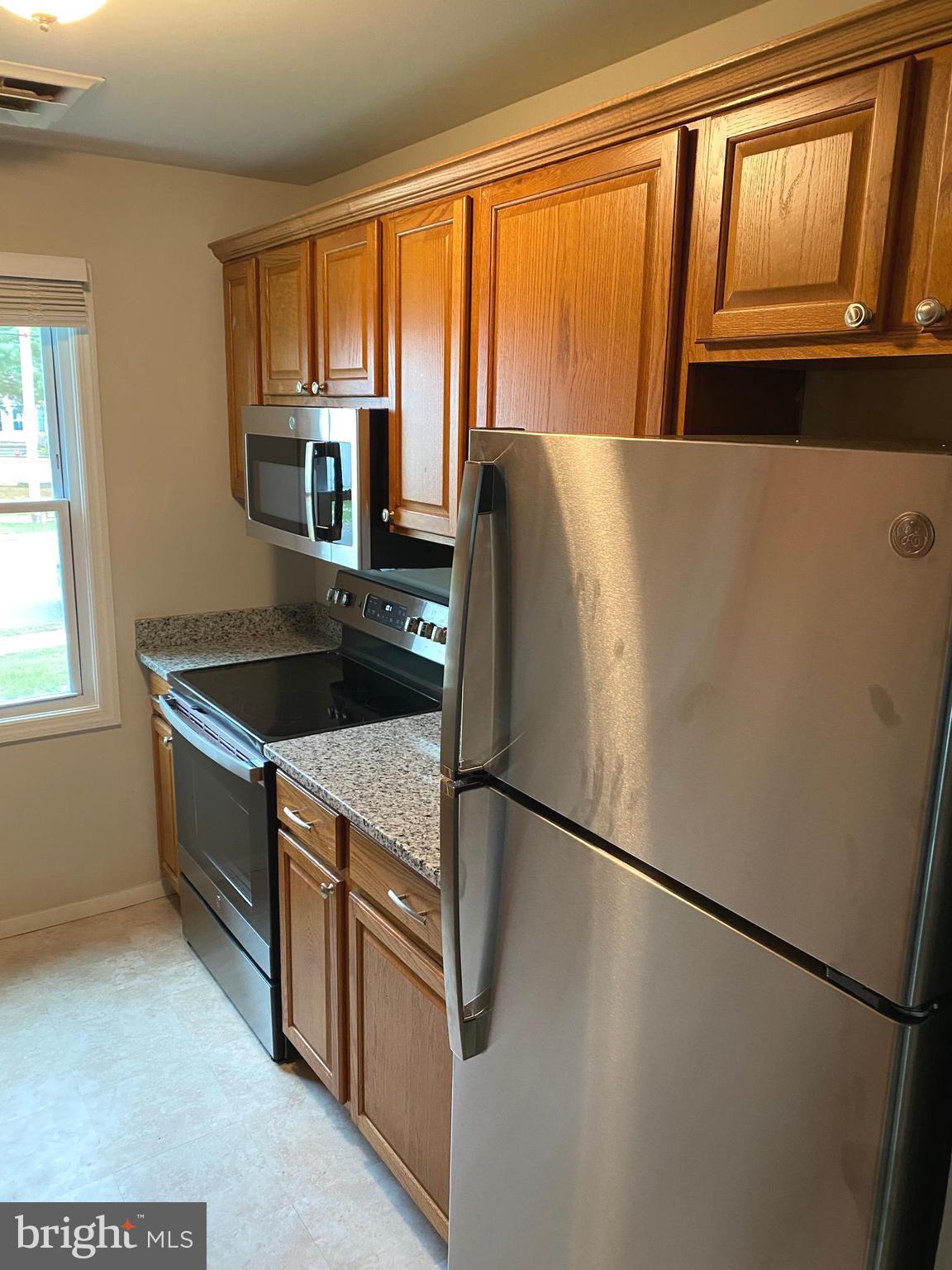 ROCK SPRING - Residential Lease