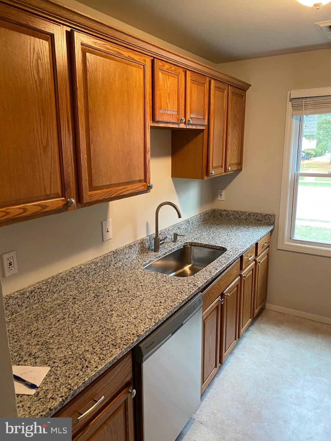 ROCK SPRING - Residential Lease