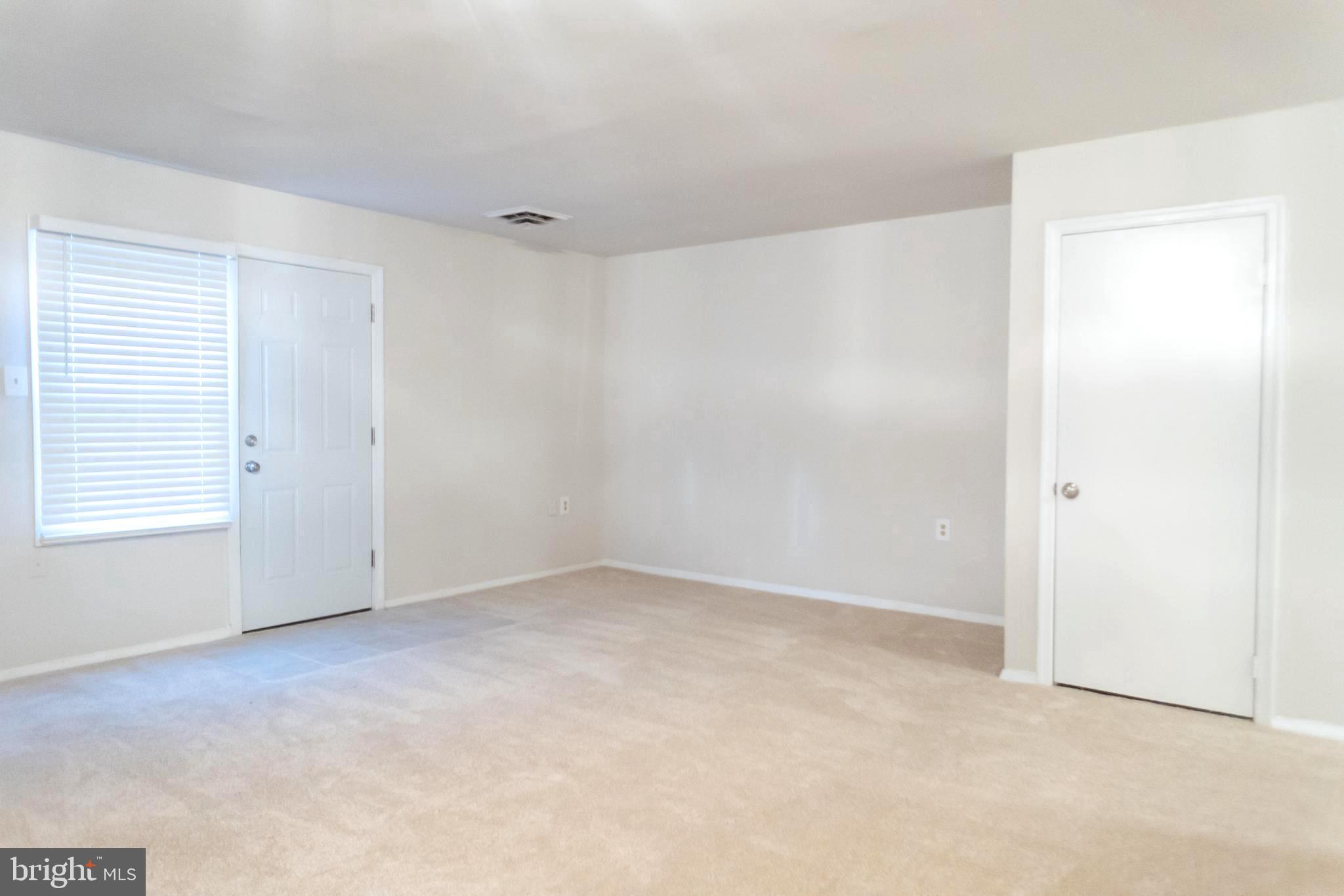 ROCK SPRING - Residential Lease