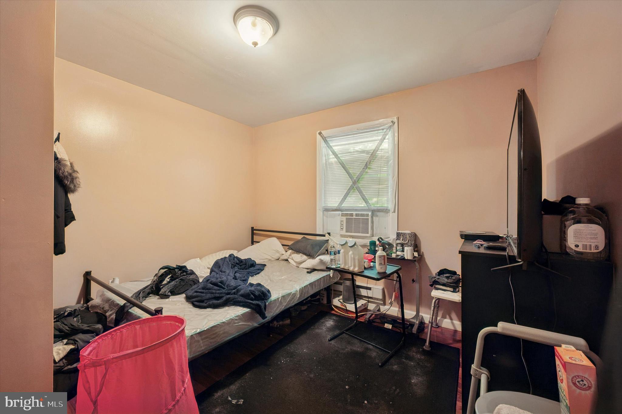 PHILADELPHIA (SOUTHWEST) - Residential