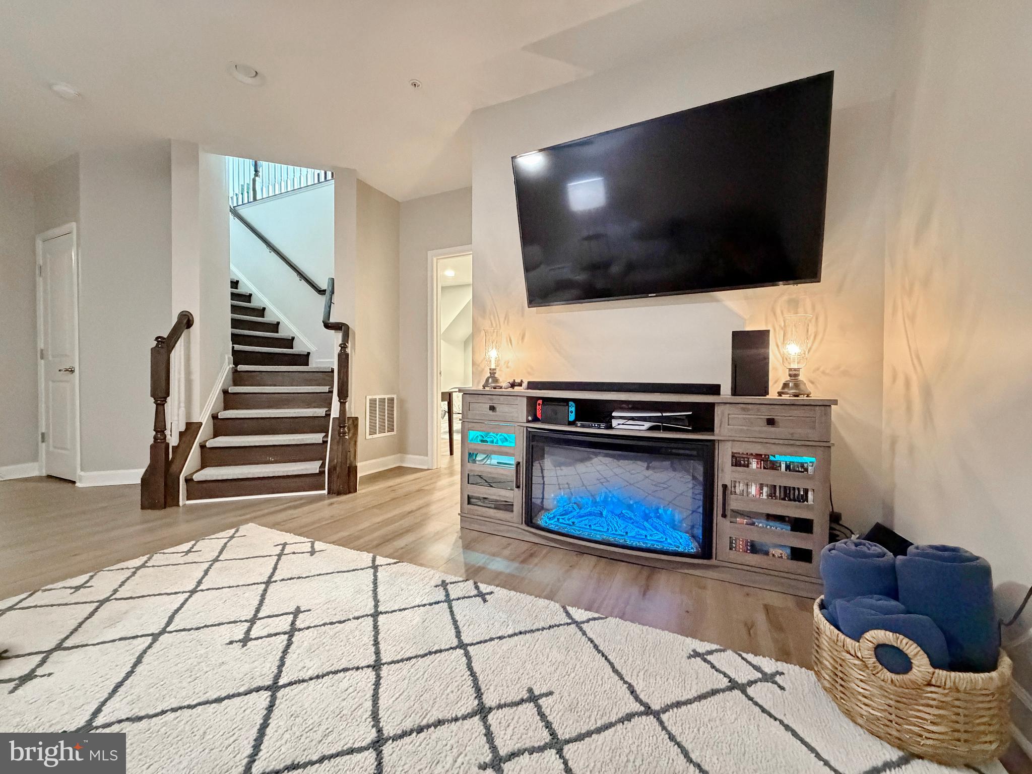 THE VILLAGES OF STEEPLECHASE - Residential