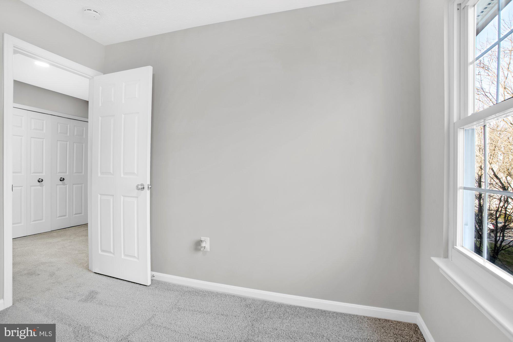 HILL OAKS - Residential