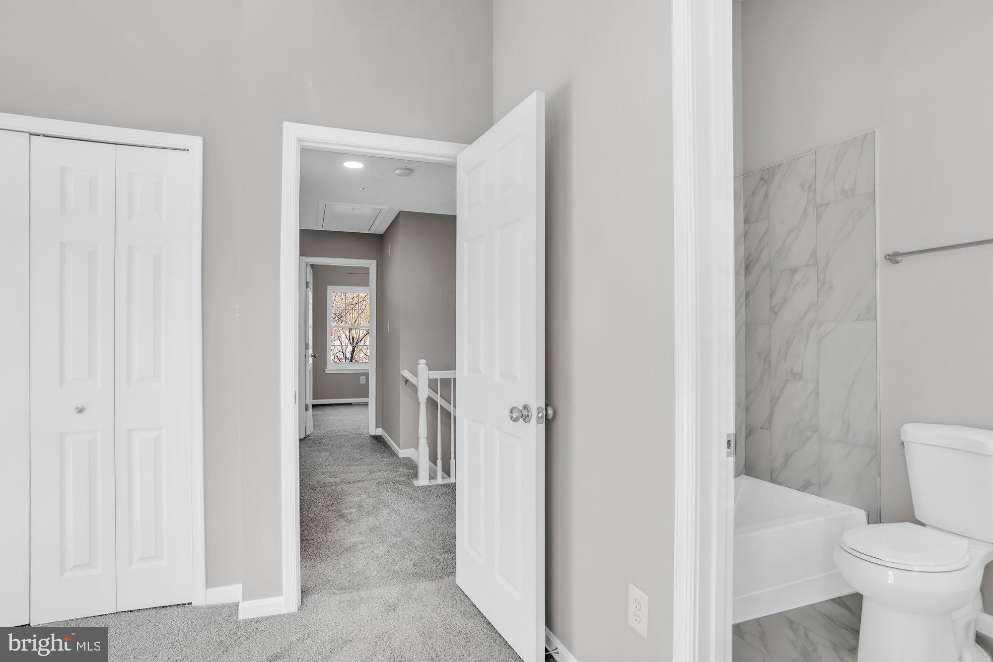 HILL OAKS - Residential