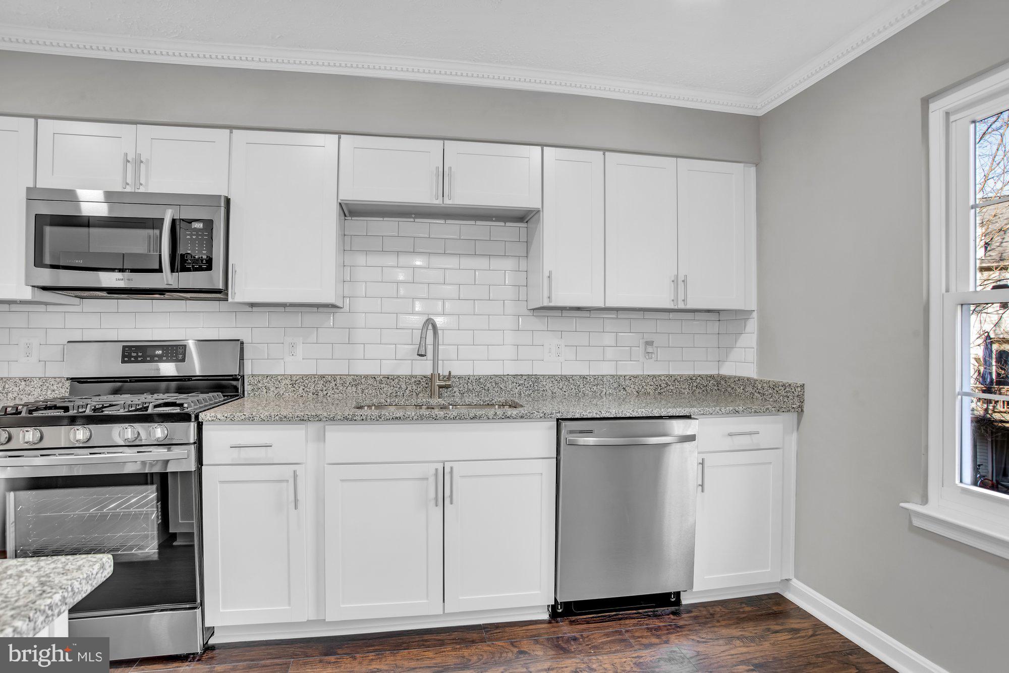 HILL OAKS - Residential