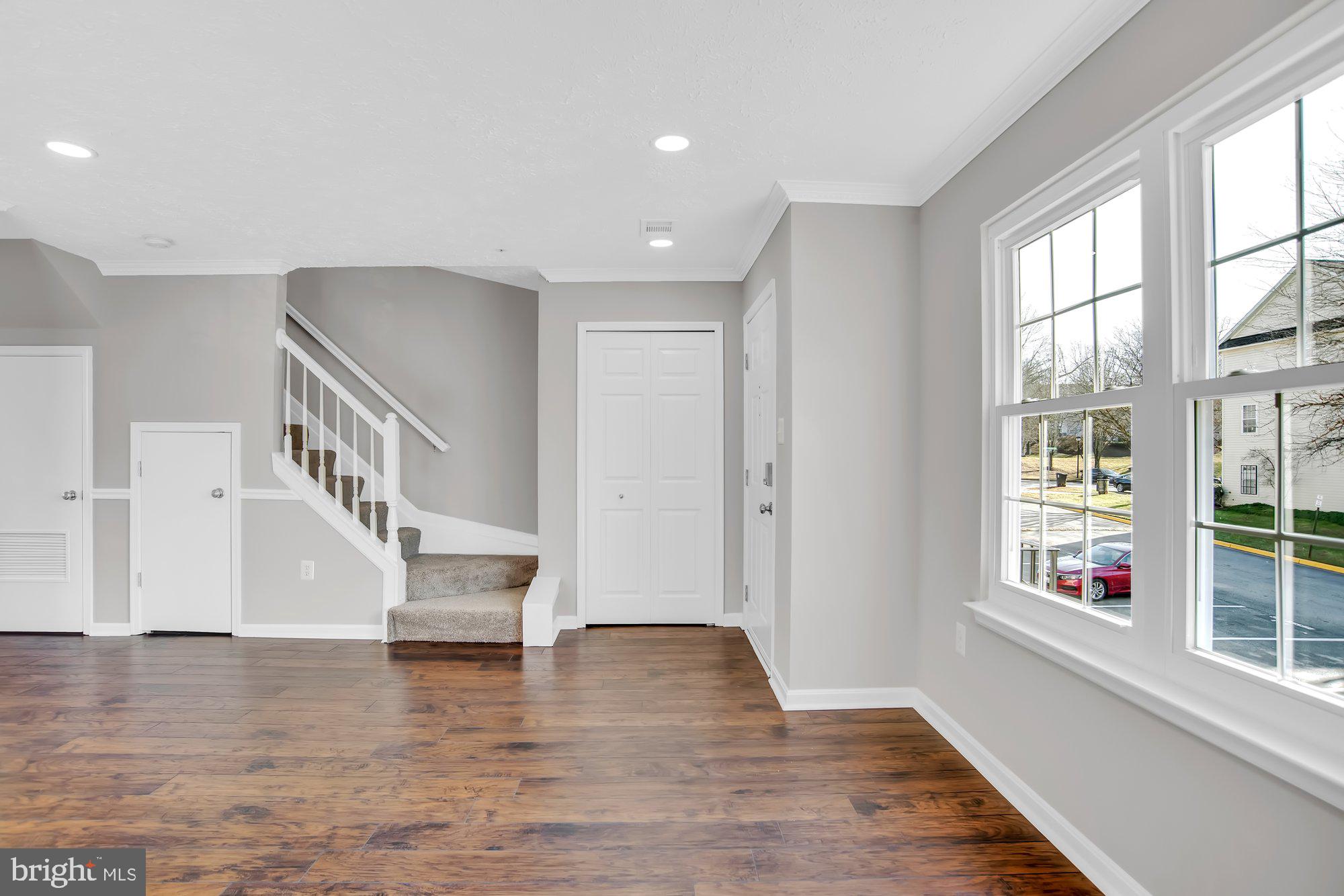 HILL OAKS - Residential