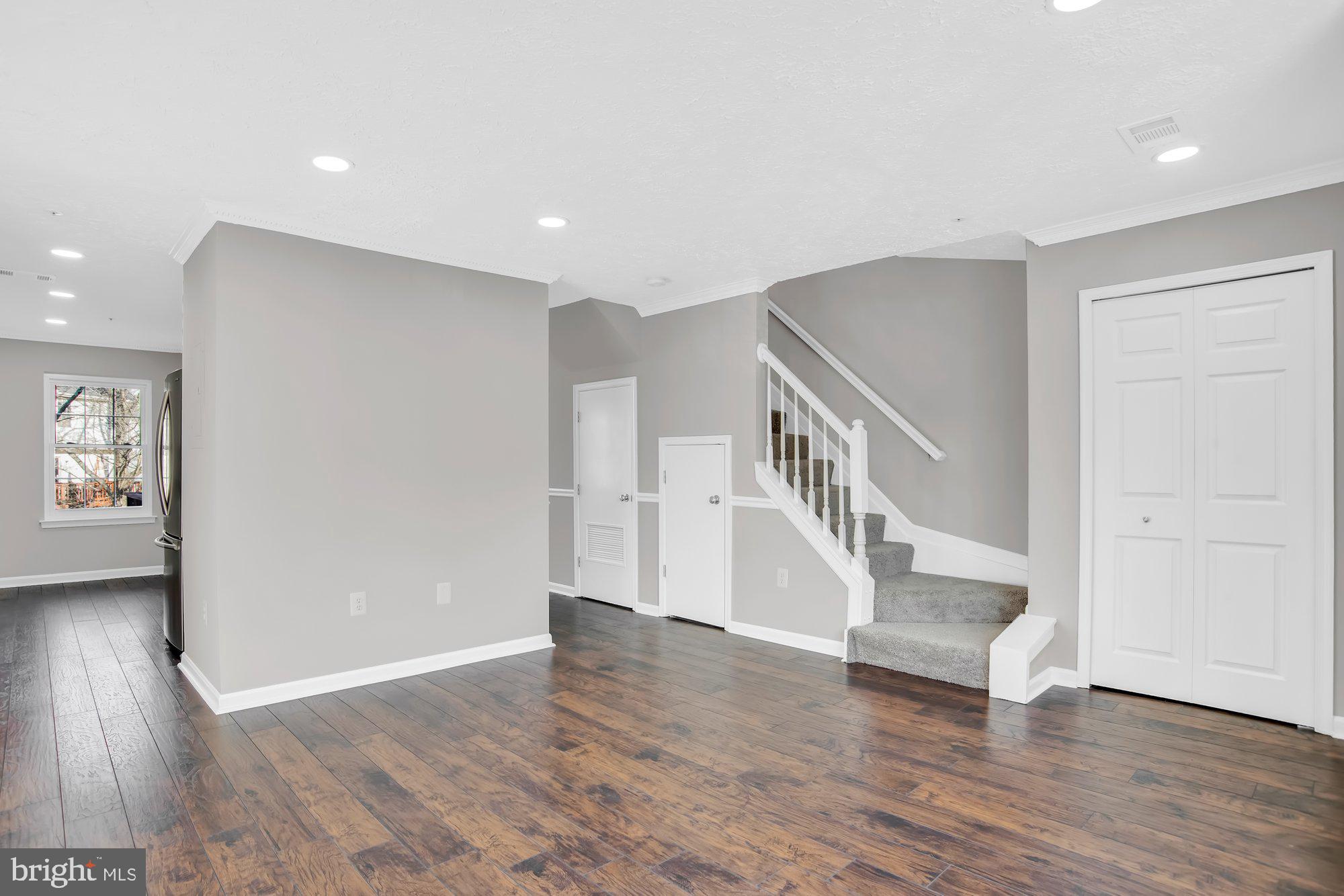 HILL OAKS - Residential