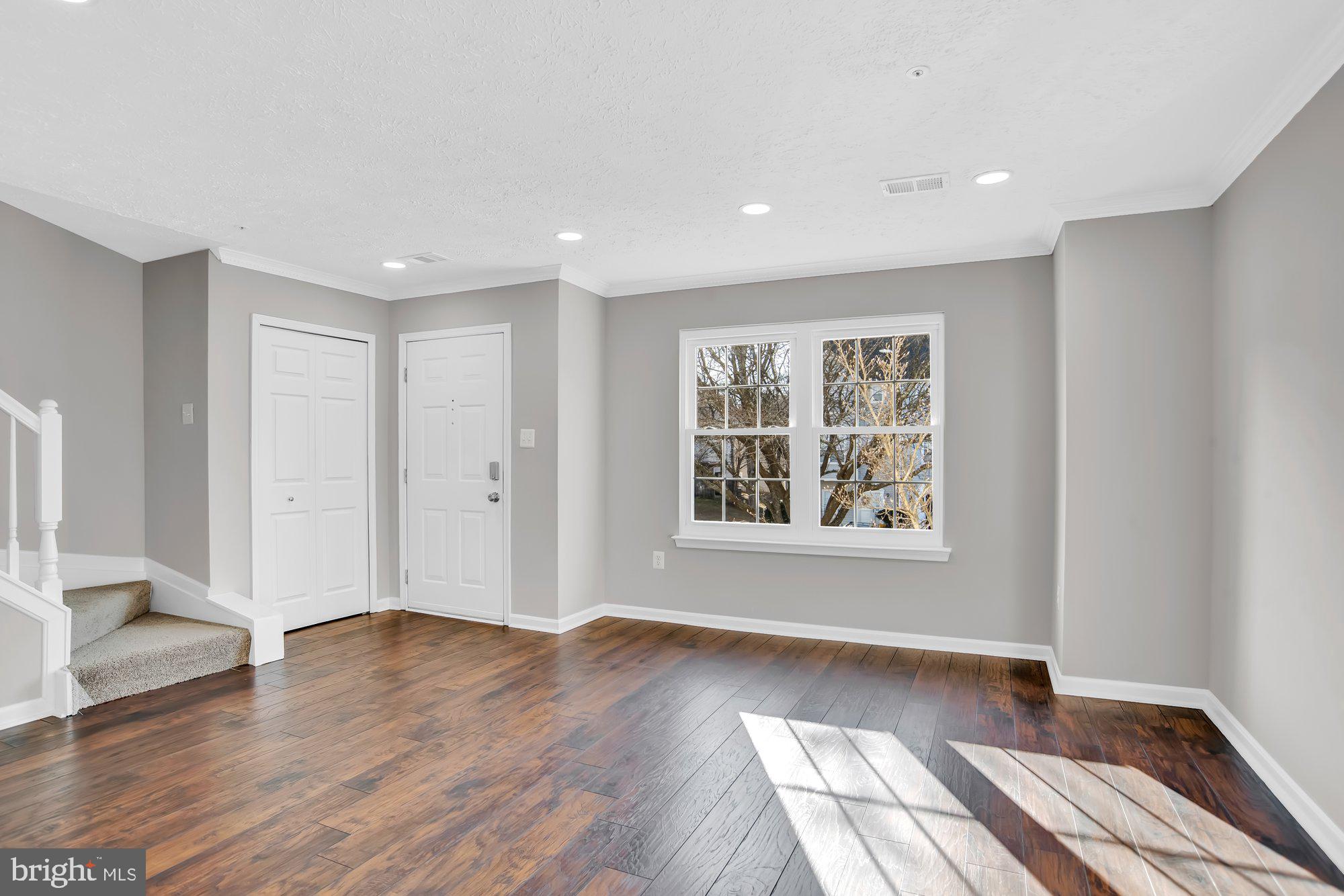 HILL OAKS - Residential