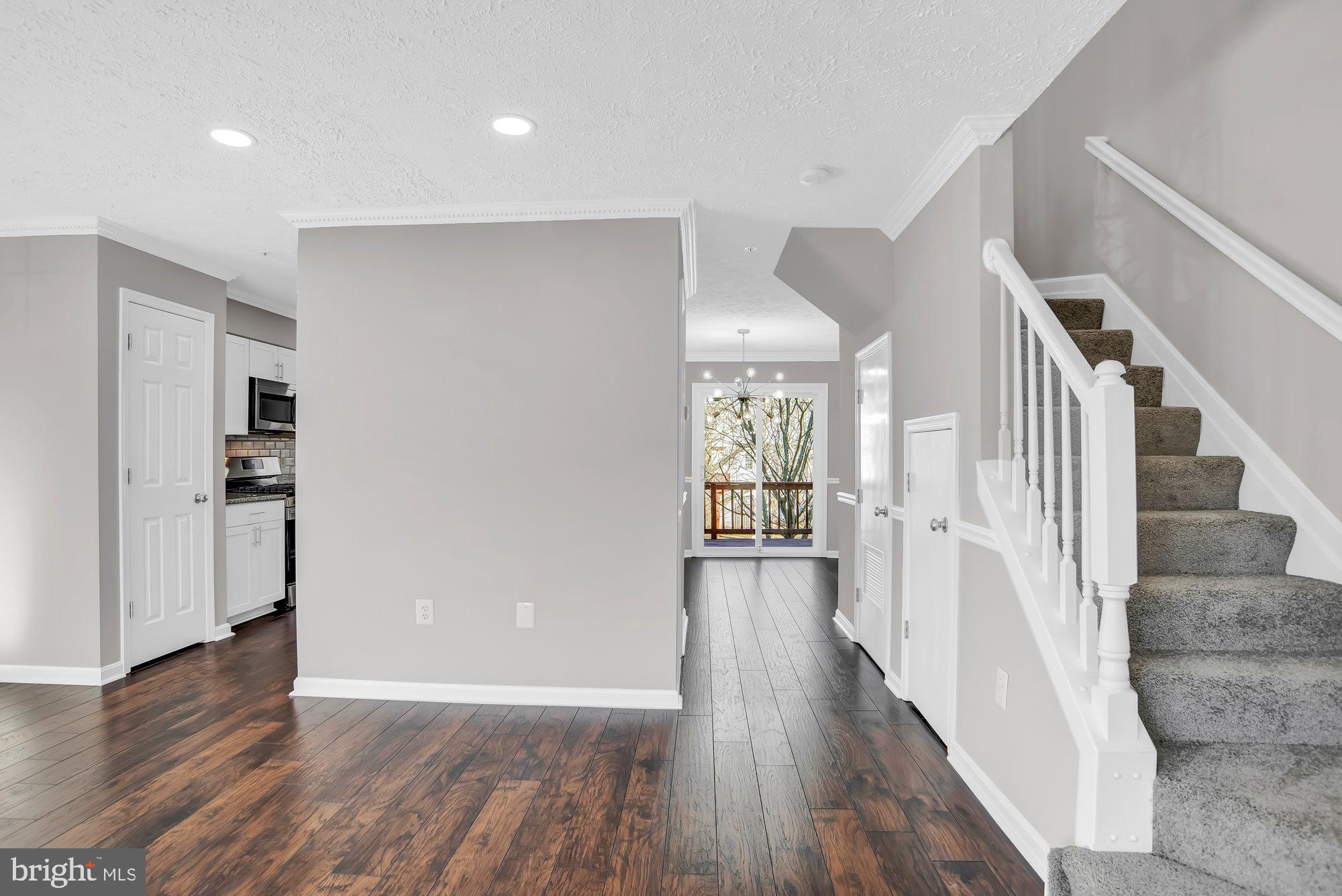 HILL OAKS - Residential