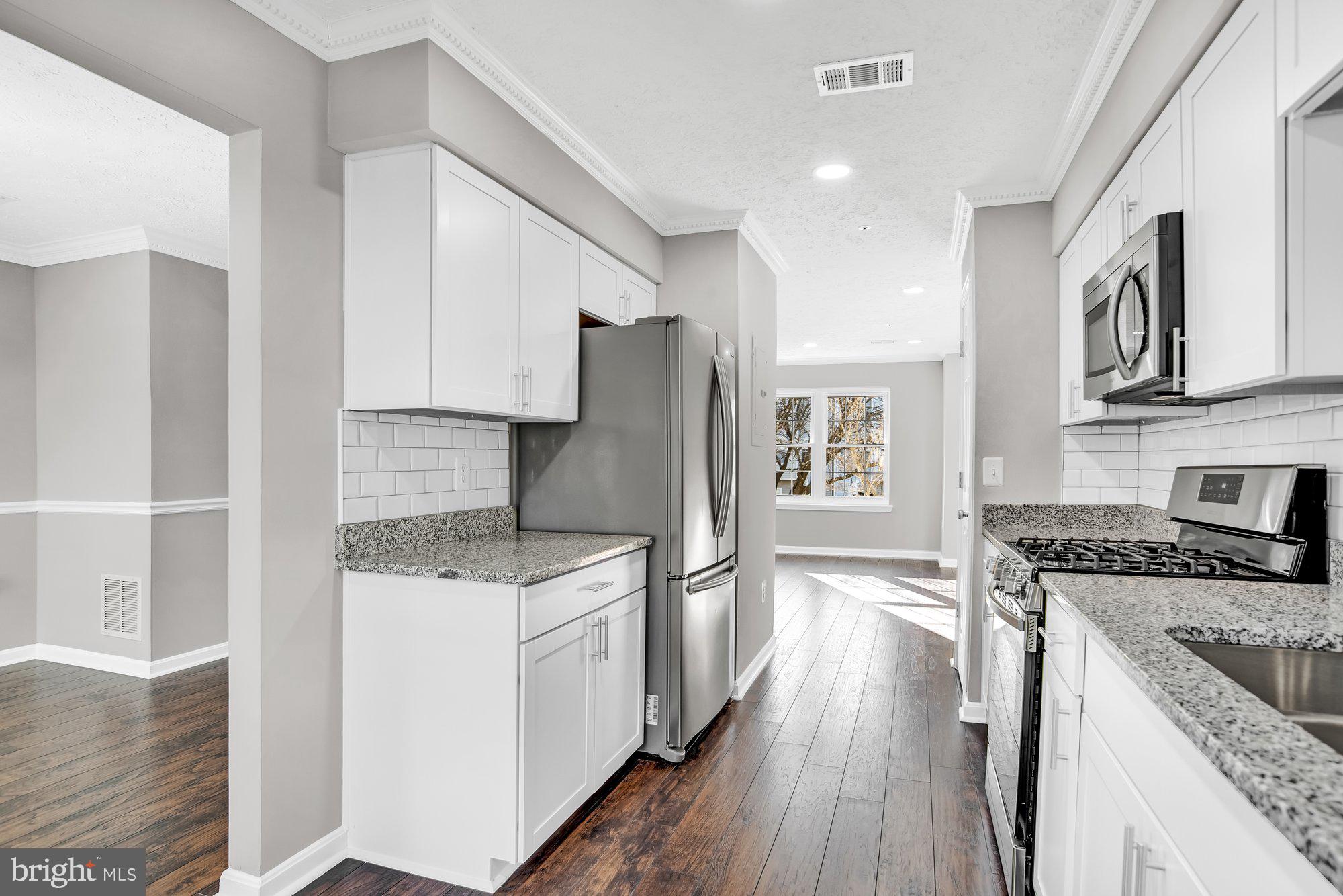 HILL OAKS - Residential