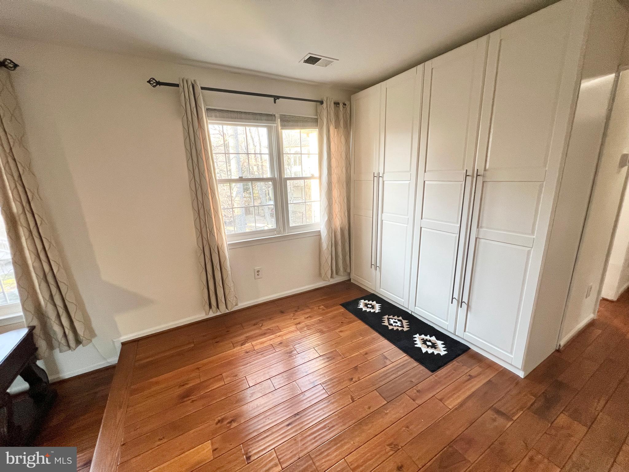 BARRINGTON - Residential