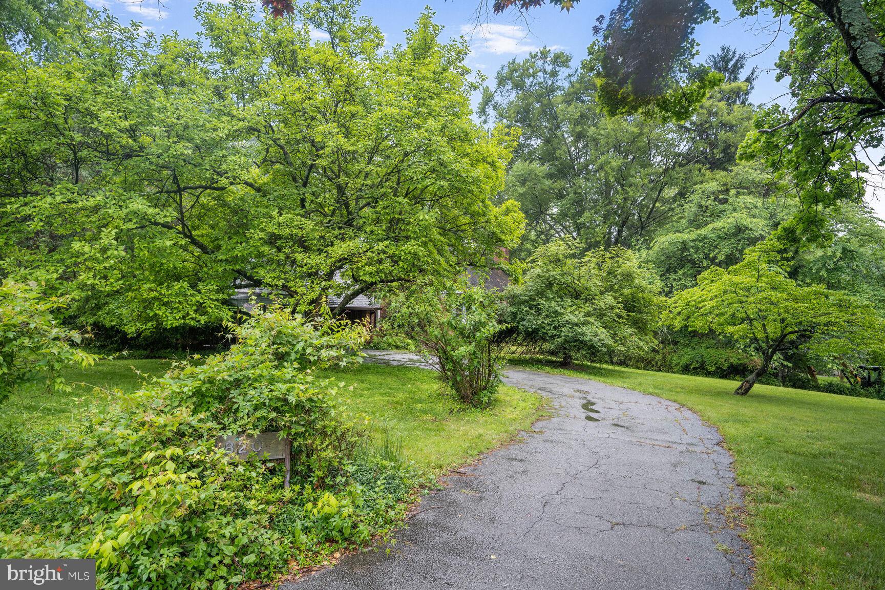 MEADOWOOD - Residential