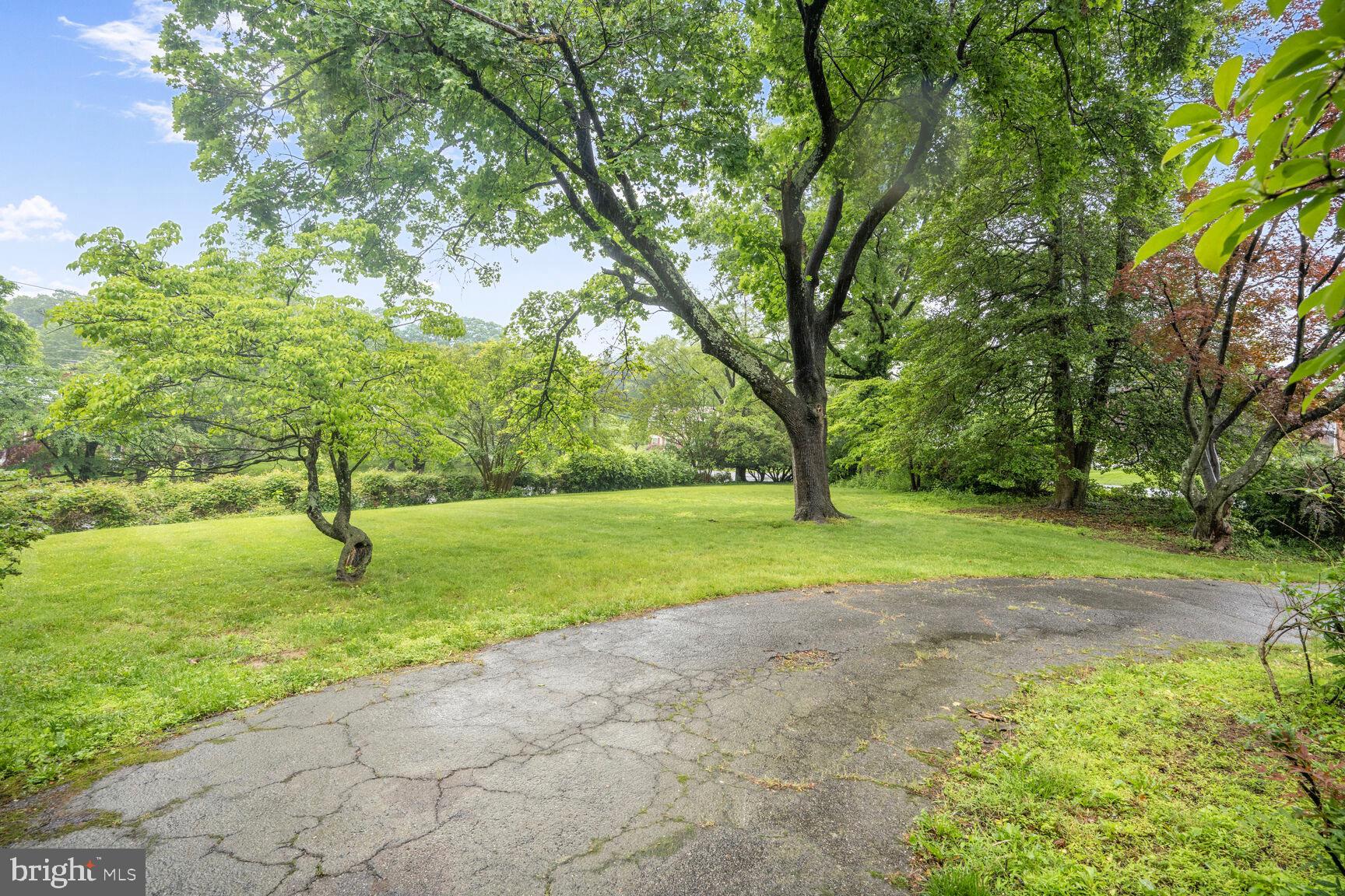 MEADOWOOD - Residential