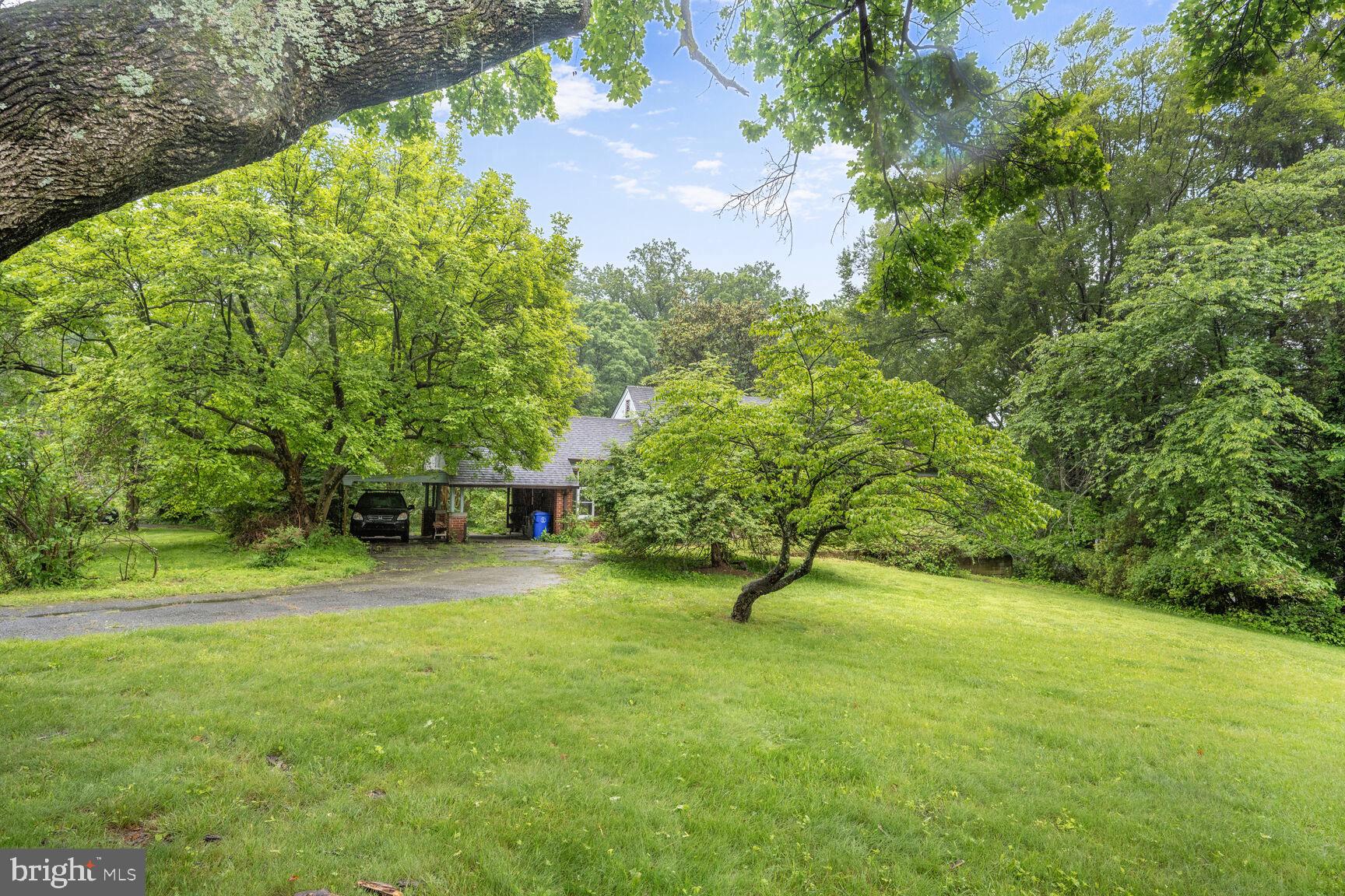 MEADOWOOD - Residential