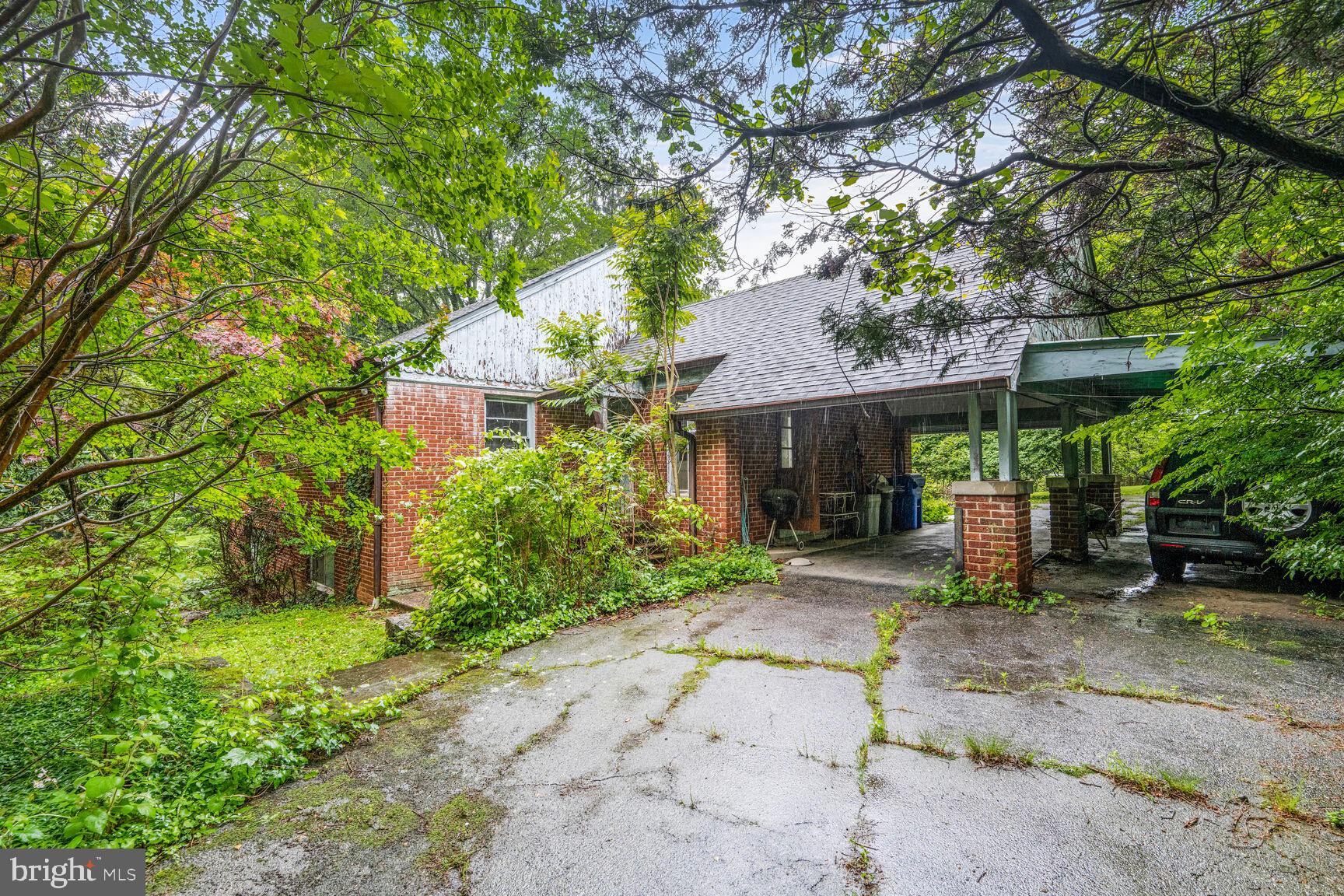 MEADOWOOD - Residential