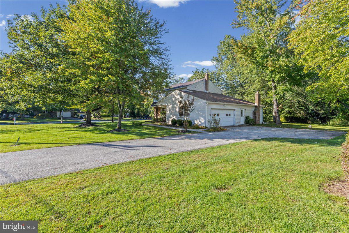 1421 WHITWOOD DRIVE
