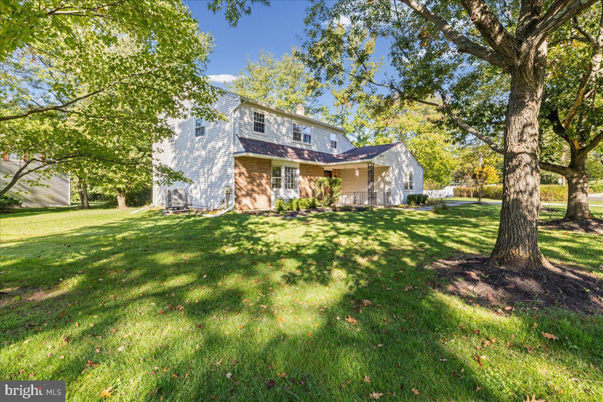 1421 WHITWOOD DRIVE