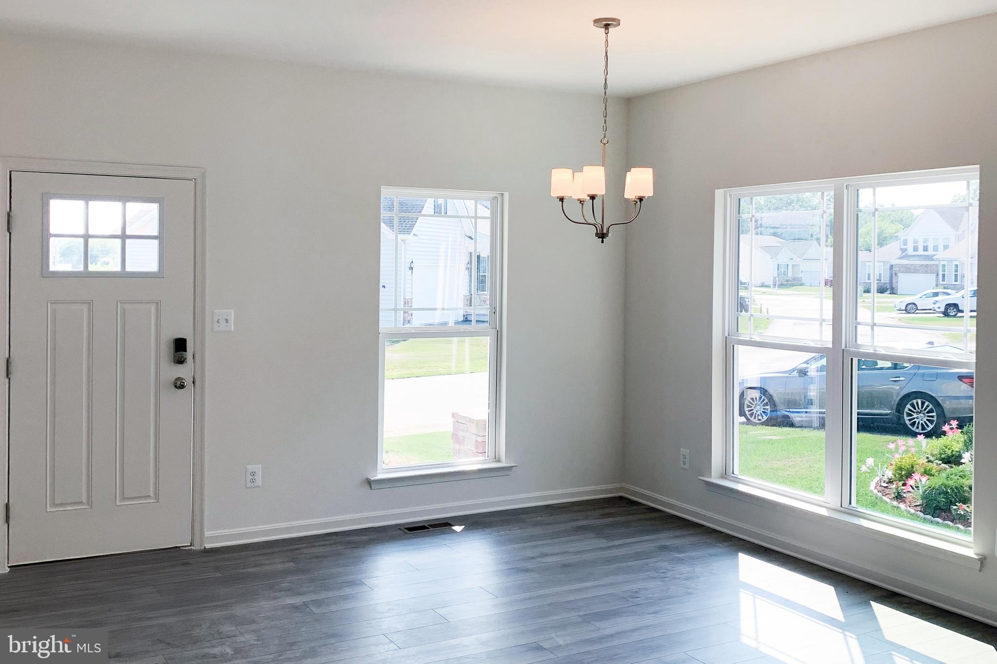 RICHMOND HILLS - Residential