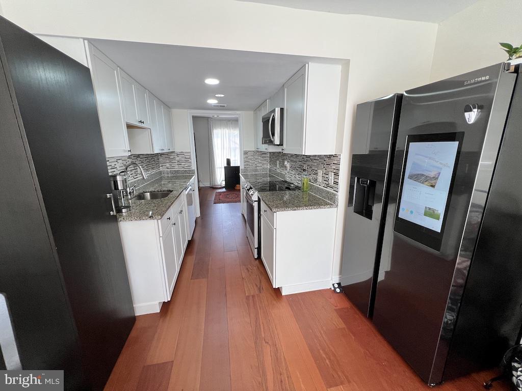 ELYSIAN WOODS - Residential