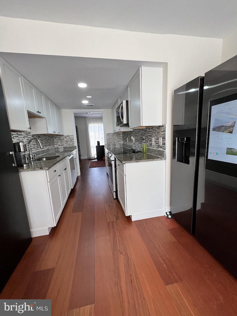 ELYSIAN WOODS - Residential