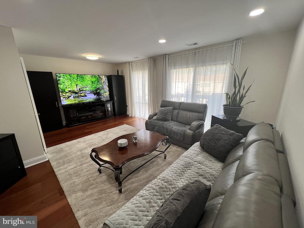 ELYSIAN WOODS - Residential