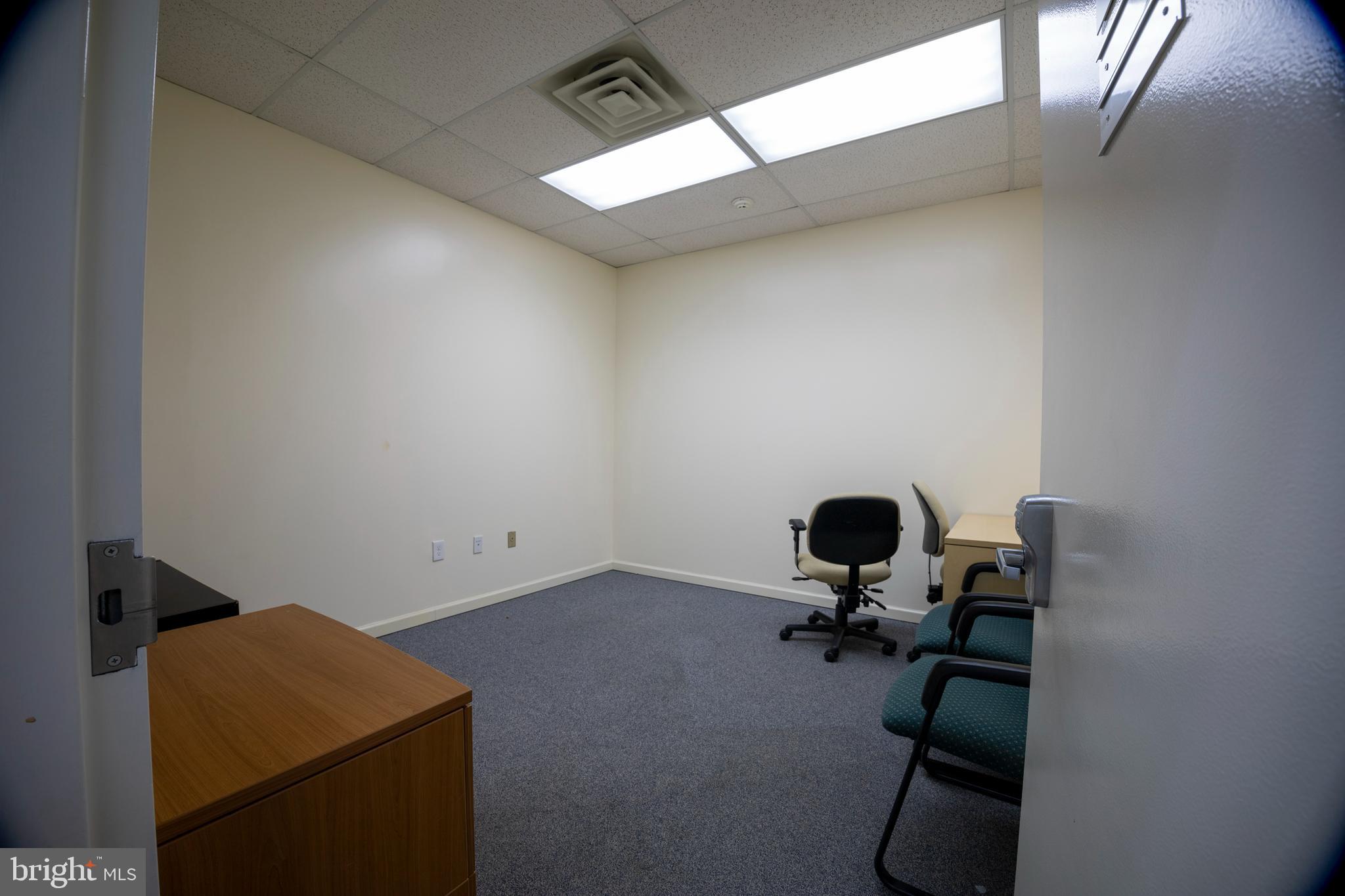 FEASTERVILLE - Commercial Lease
